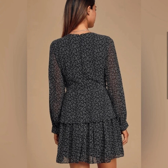LULU’S Tell You I Love You Black White Floral Twist Long Sleeve Mini Dress XS - Picture 2 of 9